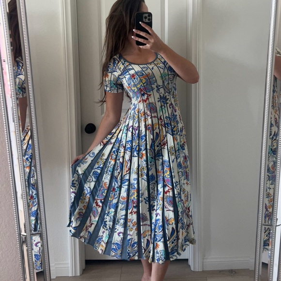 $2,350 Etro paisley pleated Knit Midi Dress - Picture 6 of 13